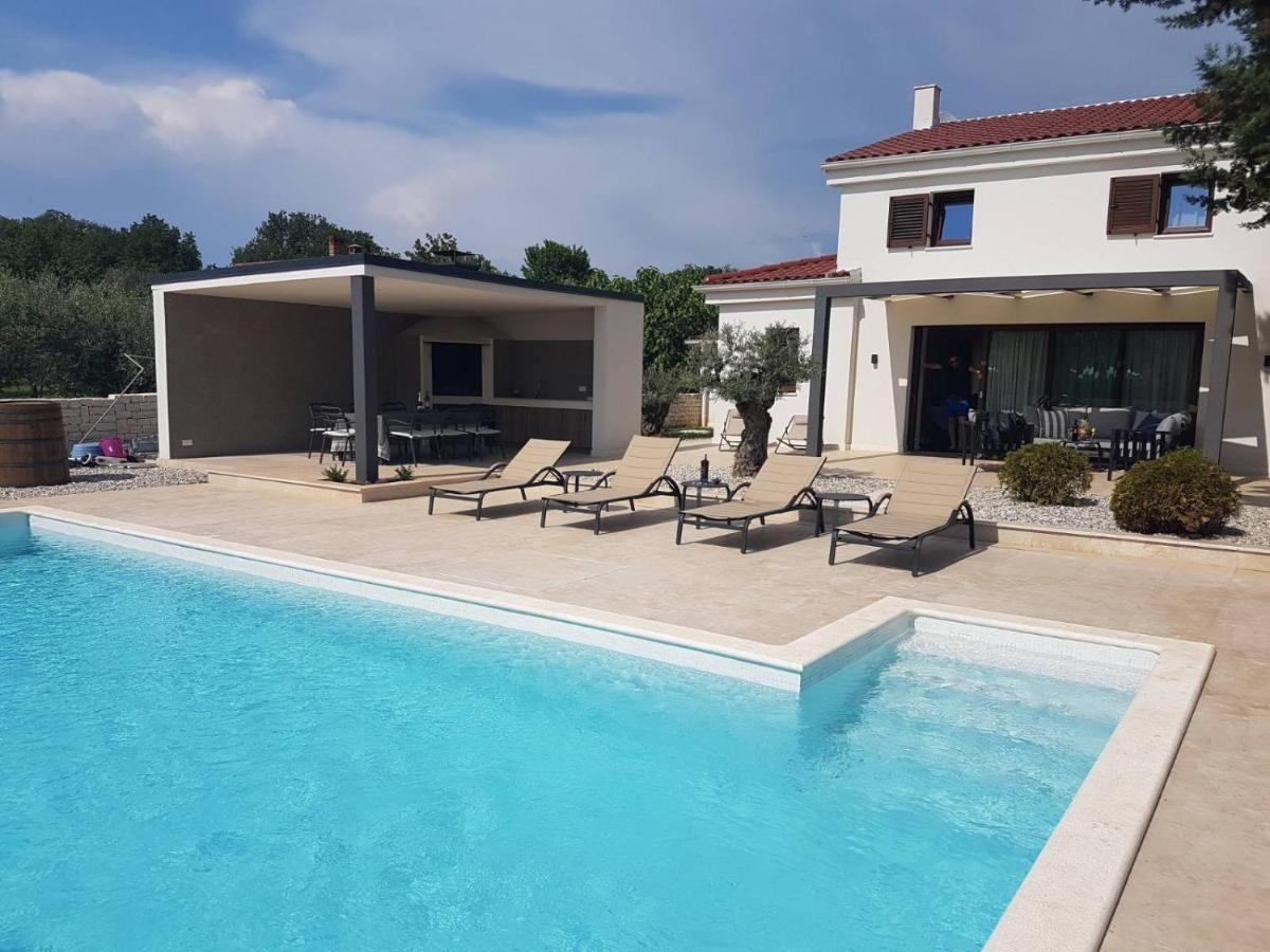 Villa Caprice - Krk Milohnici エクステリア 写真