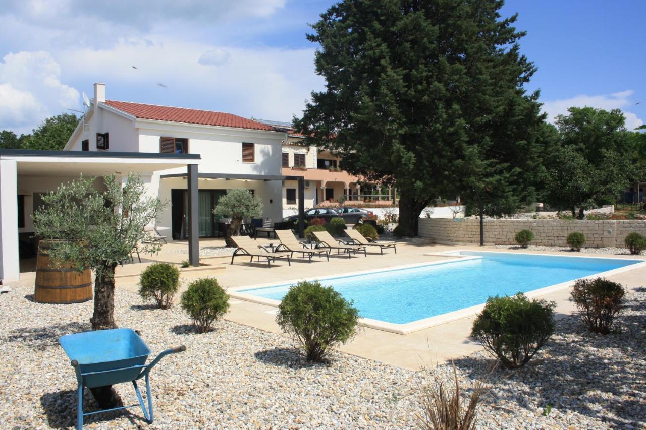 Villa Caprice - Krk Milohnici エクステリア 写真