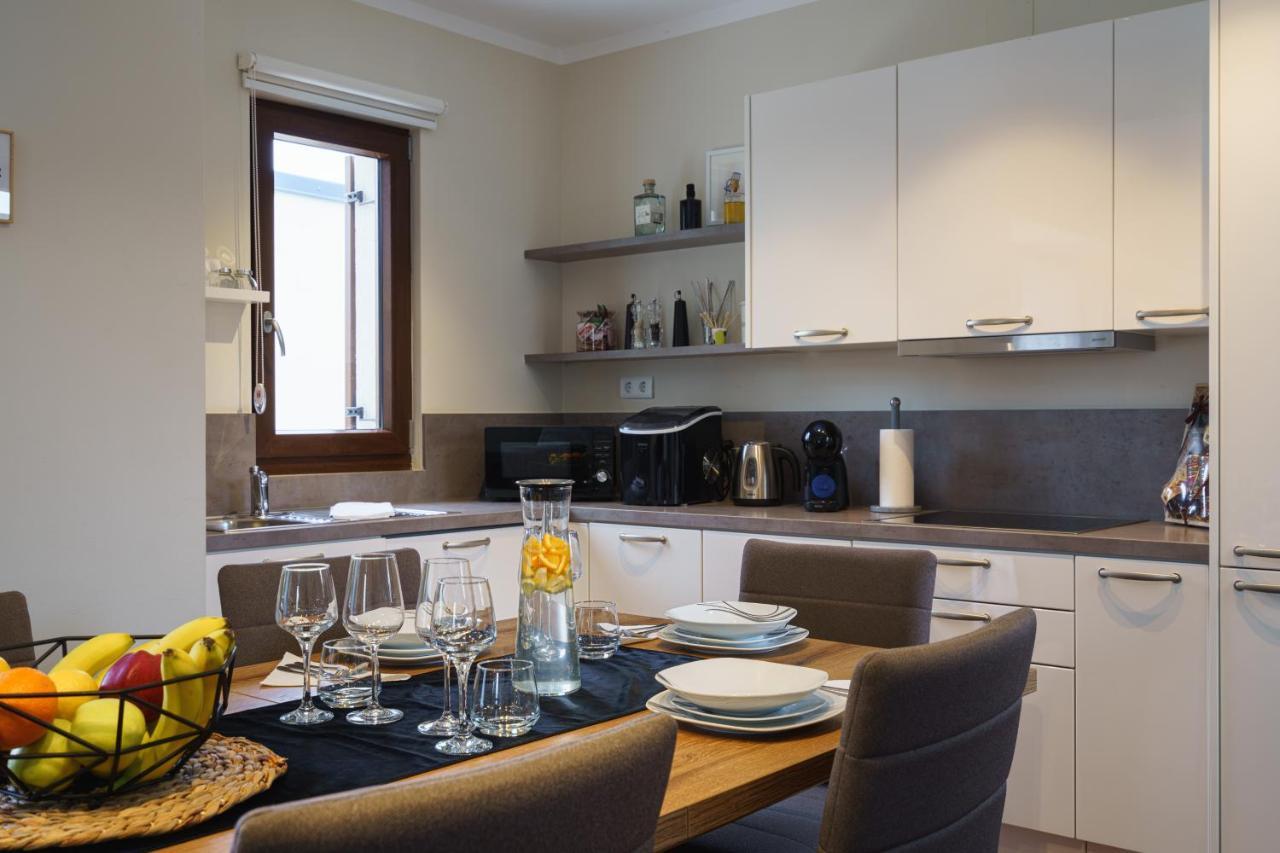 Villa Caprice - Krk Milohnici エクステリア 写真