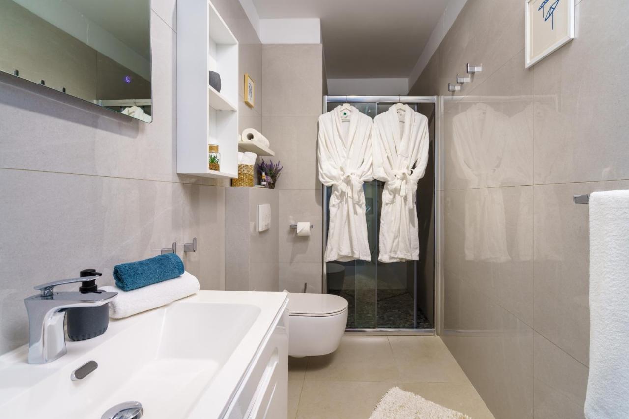 Villa Caprice - Krk Milohnici エクステリア 写真