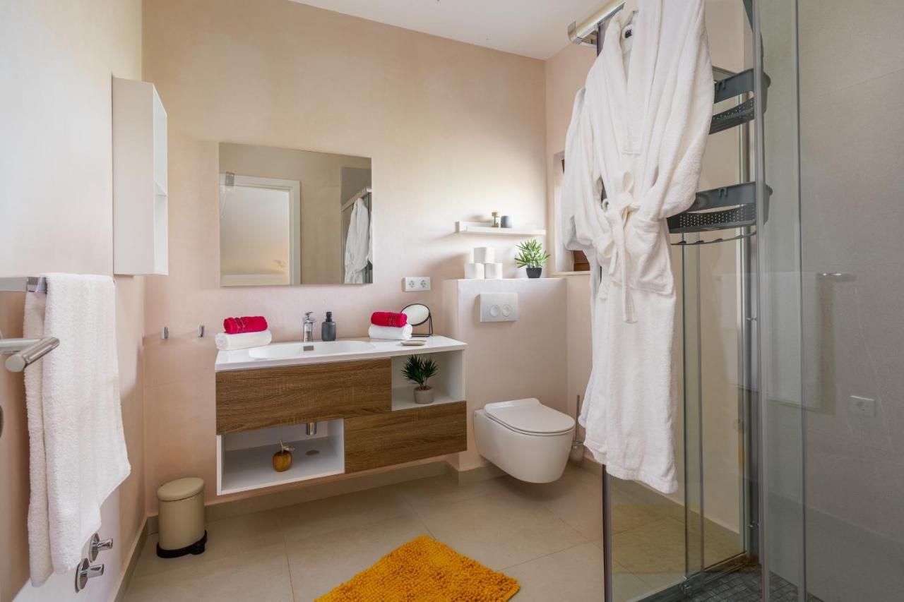 Villa Caprice - Krk Milohnici エクステリア 写真